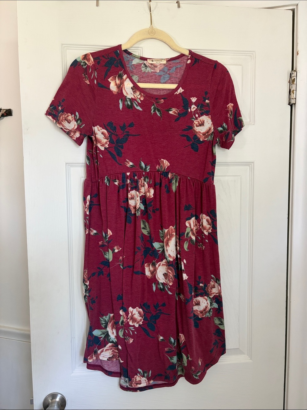 Women's Burgundy Floral Short-Sleeve Casual Dress
